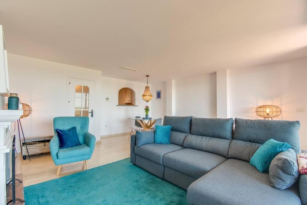Beachfront Townhouse エステポナ エクステリア 写真