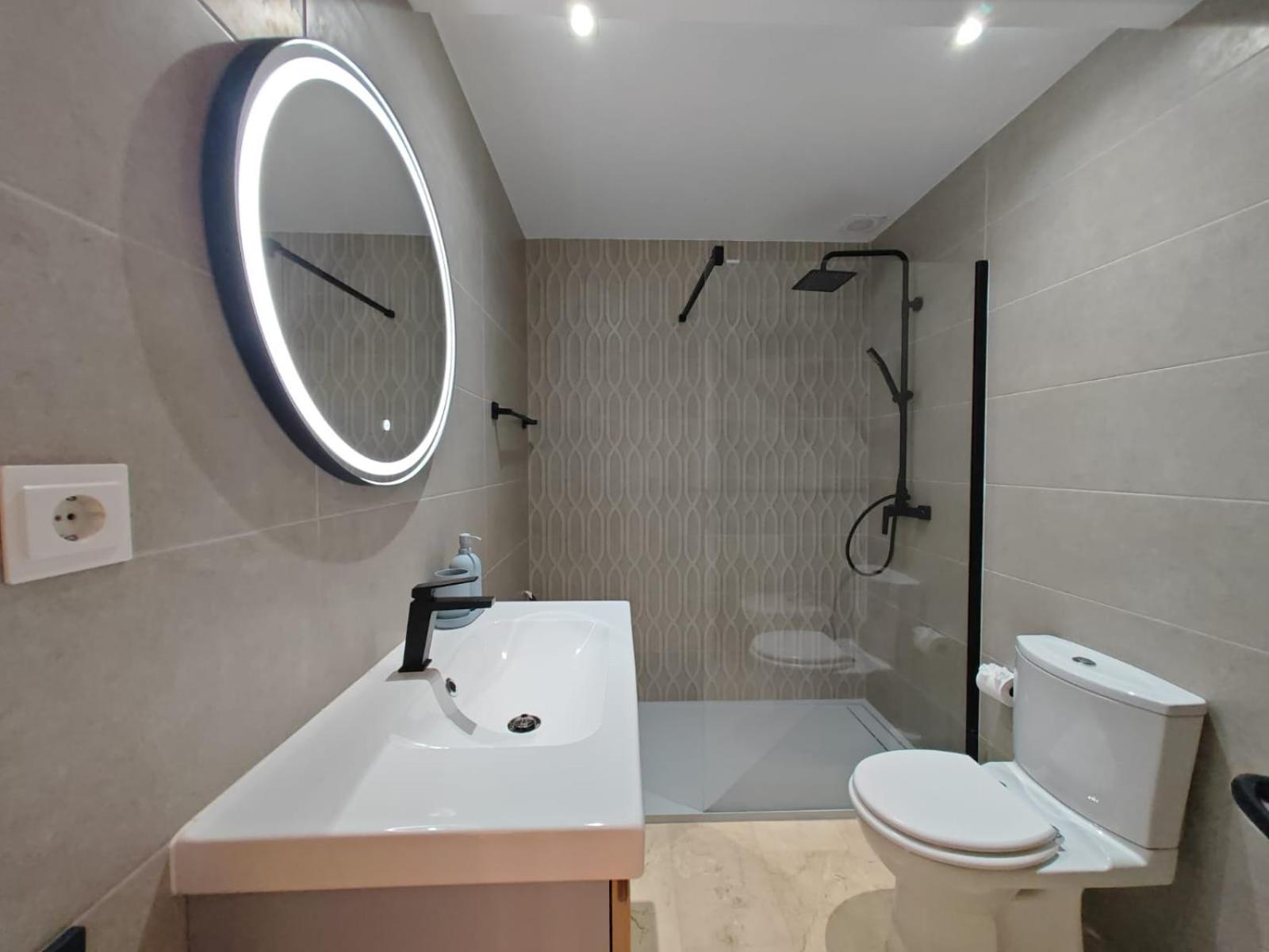 Beachfront Townhouse エステポナ エクステリア 写真