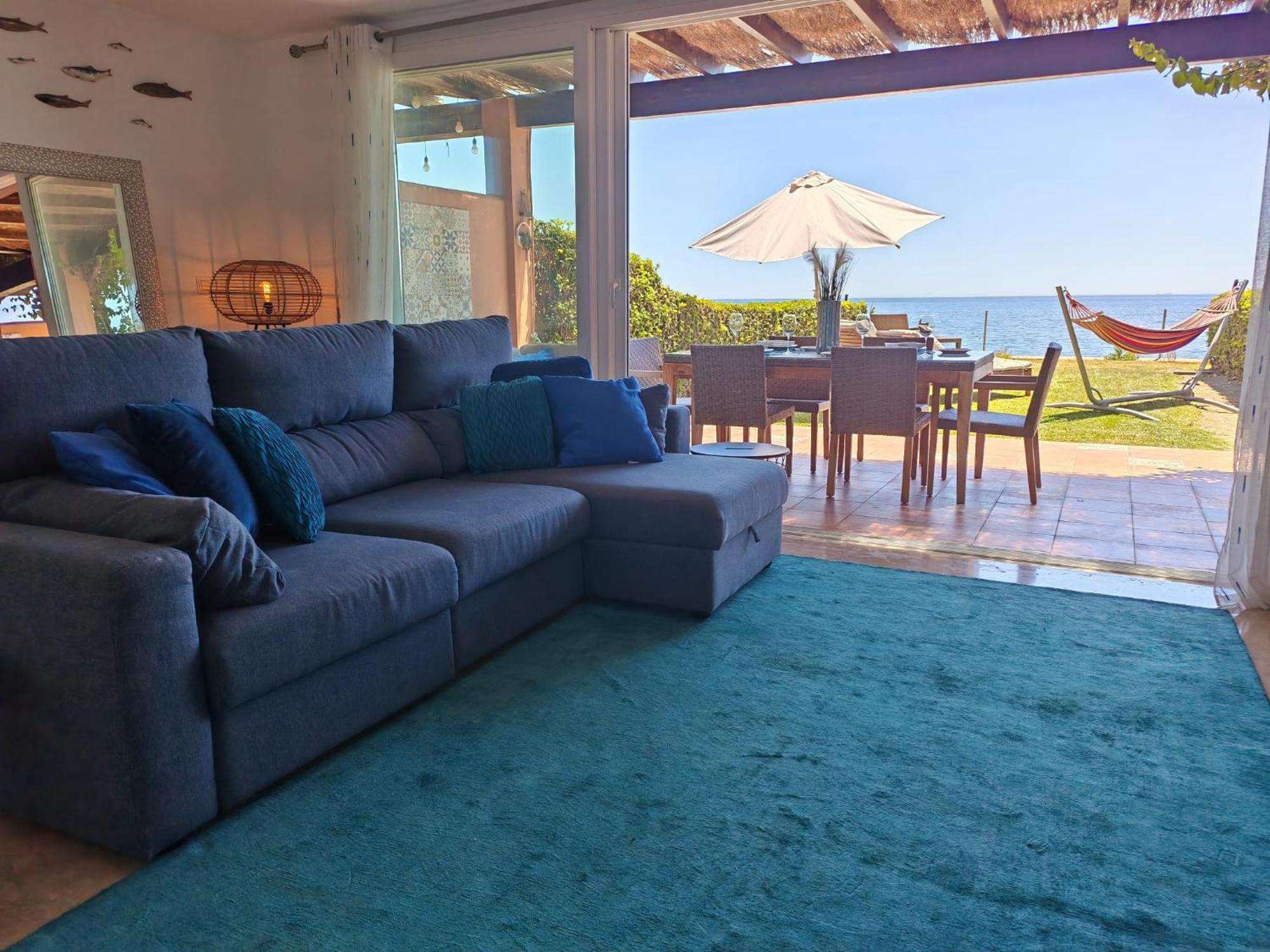 Beachfront Townhouse エステポナ エクステリア 写真